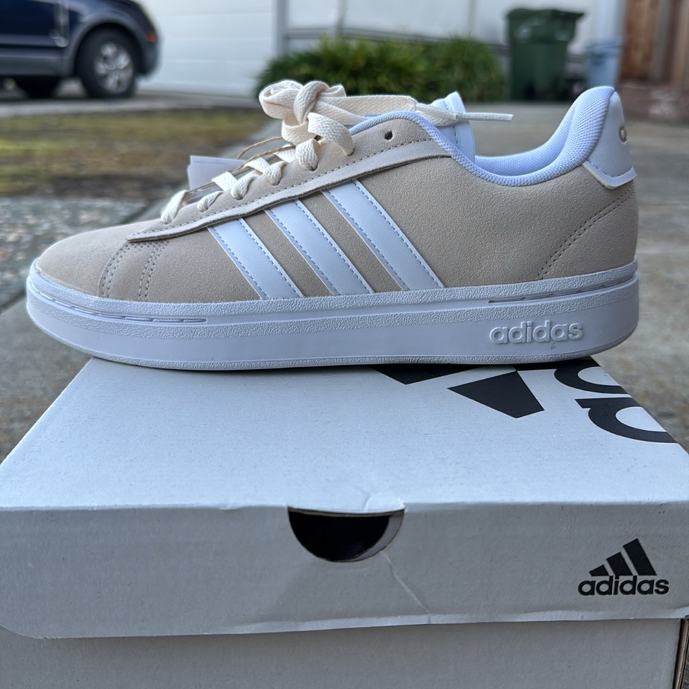 Adidas Grand Court Alpha Women's Shoes; Color: Wonder White; Size: 7.5